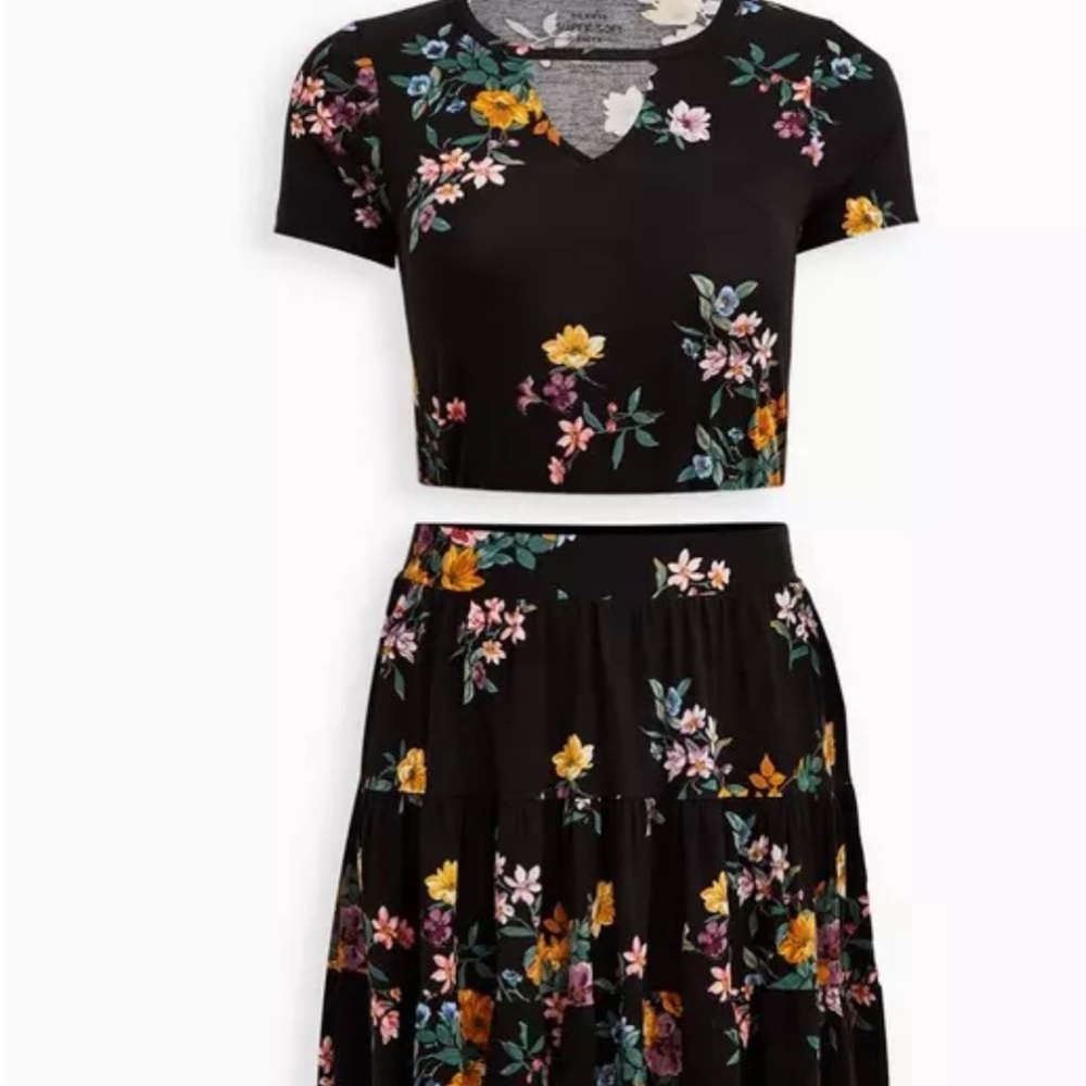 Torrid Floral Black Two-Piece Outfit. Size 1